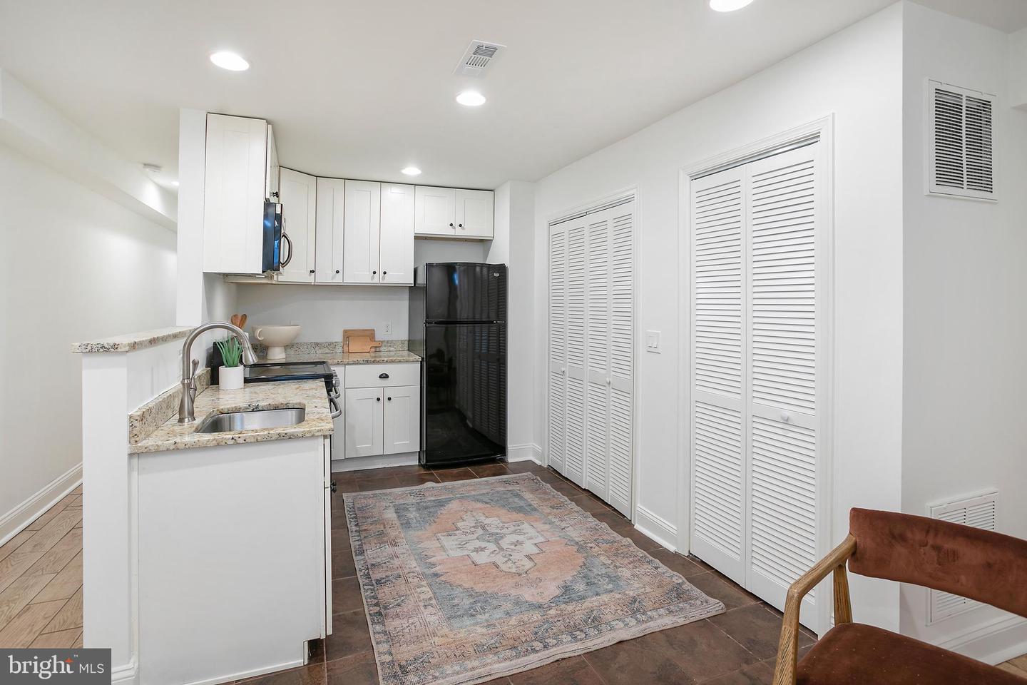 64 V St NW