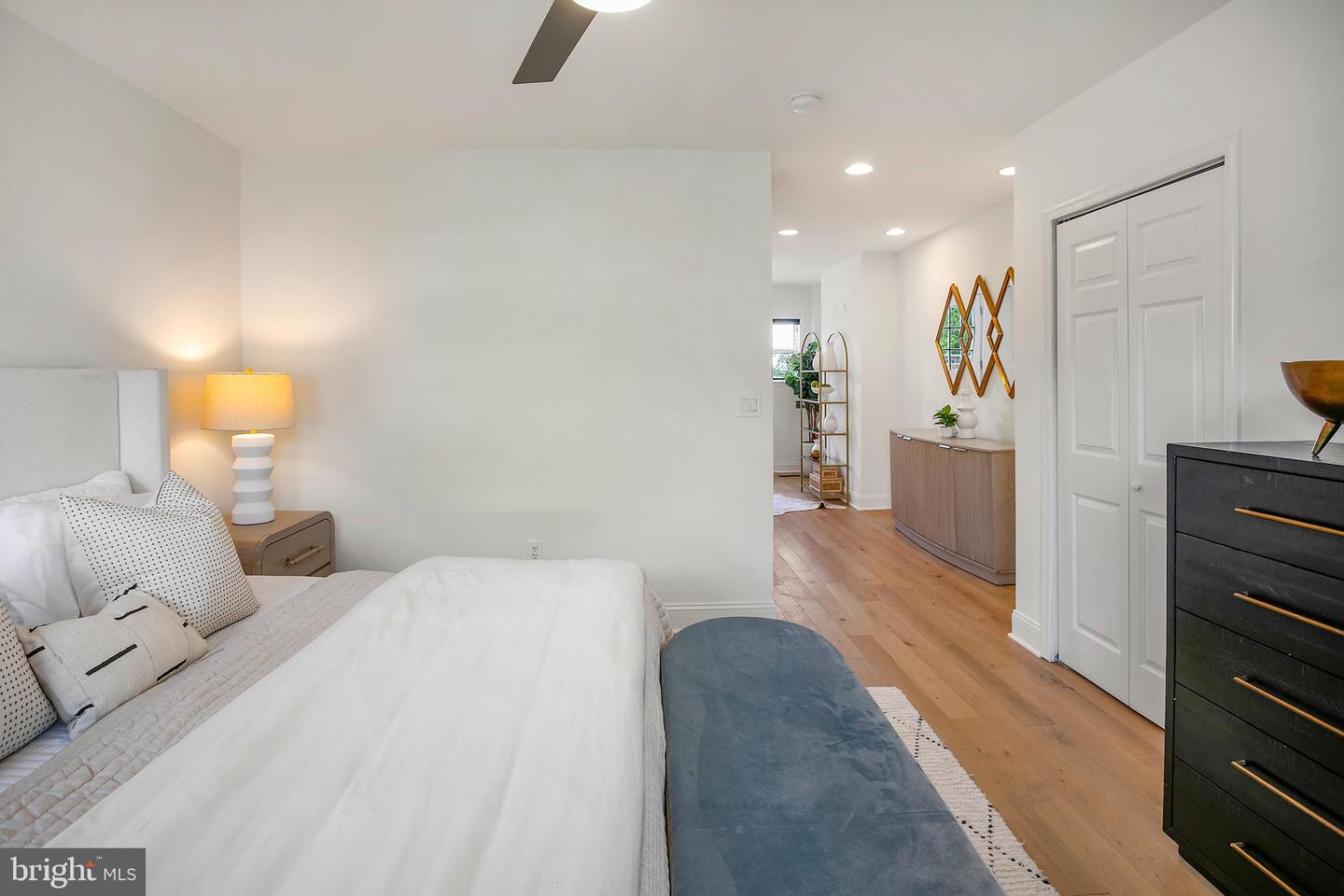 64 V St NW