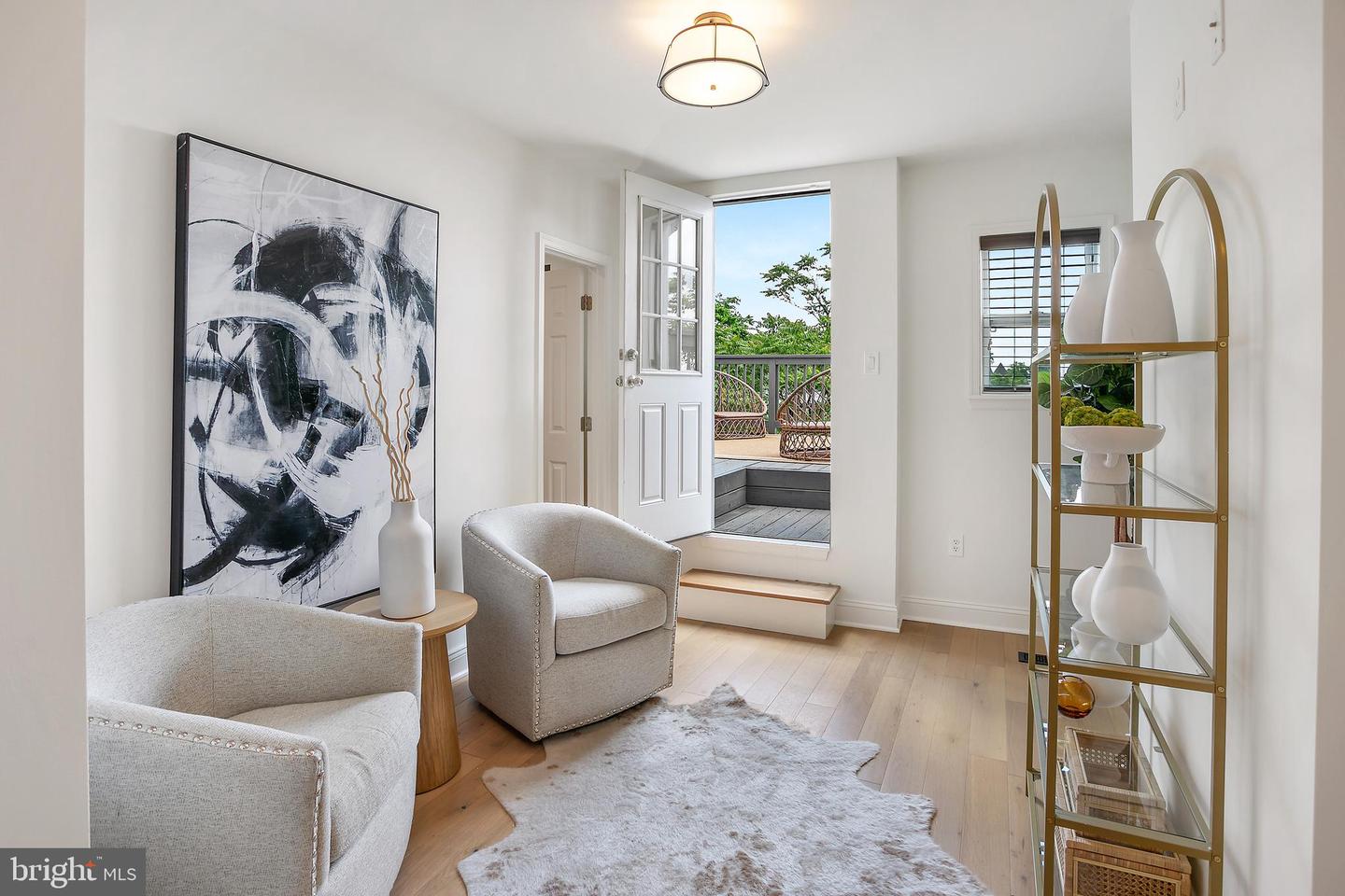 64 V St NW