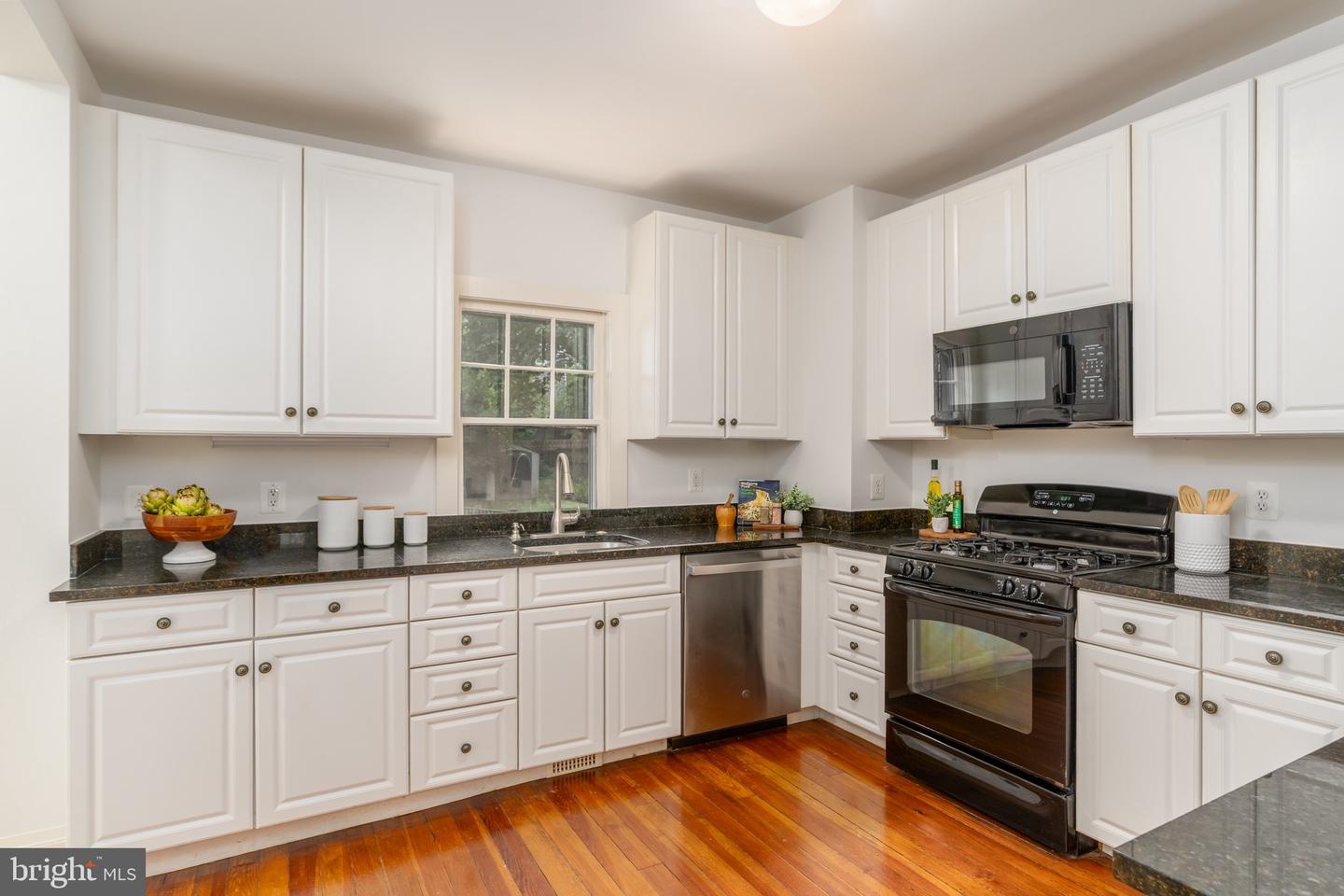 3819 1/2 WOODLEY RD NW