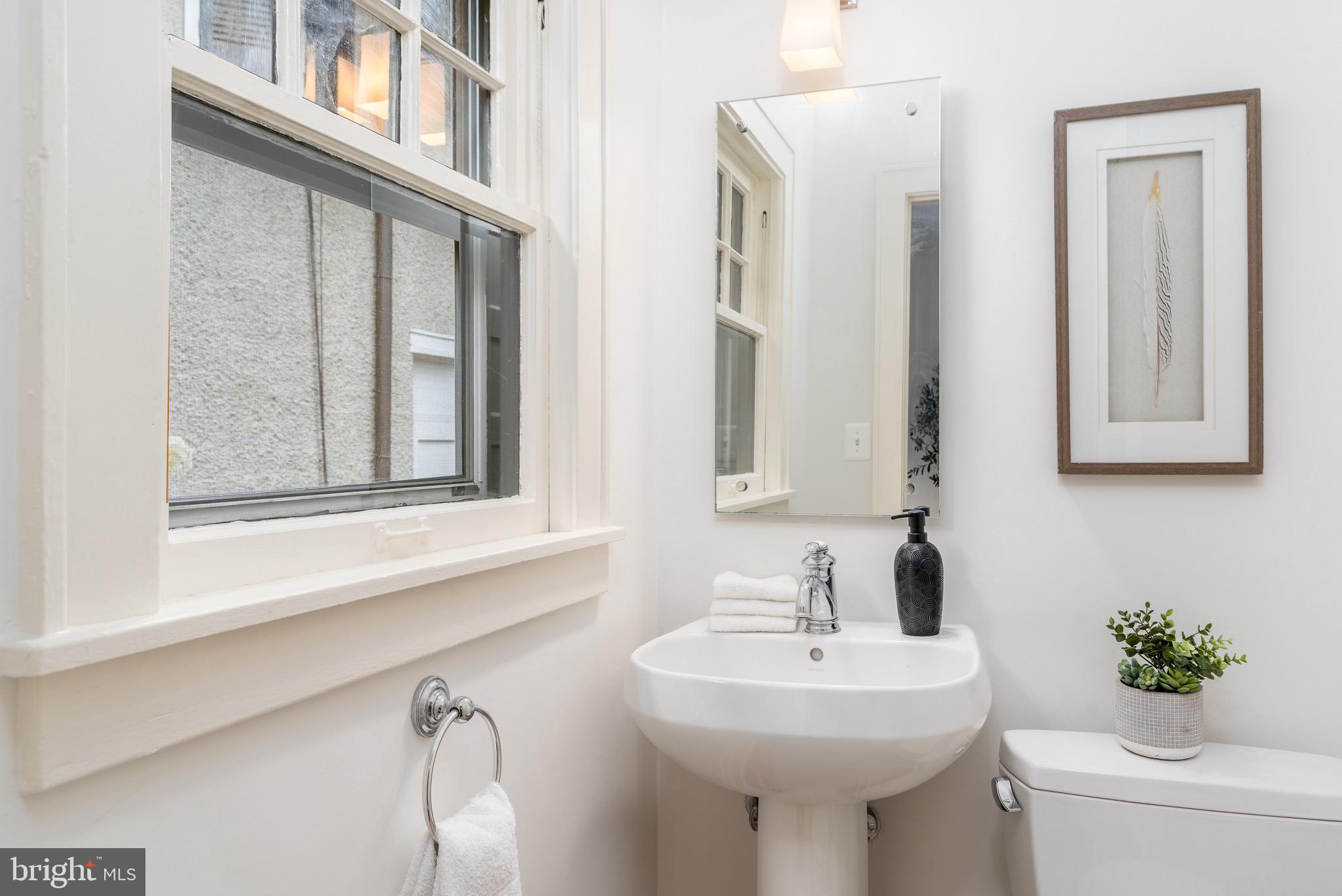 3819 1/2 WOODLEY RD NW