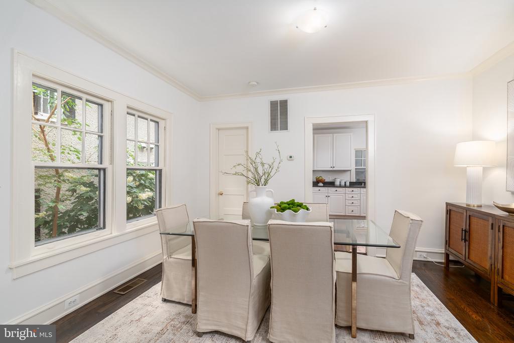 3819 1/2 WOODLEY RD NW