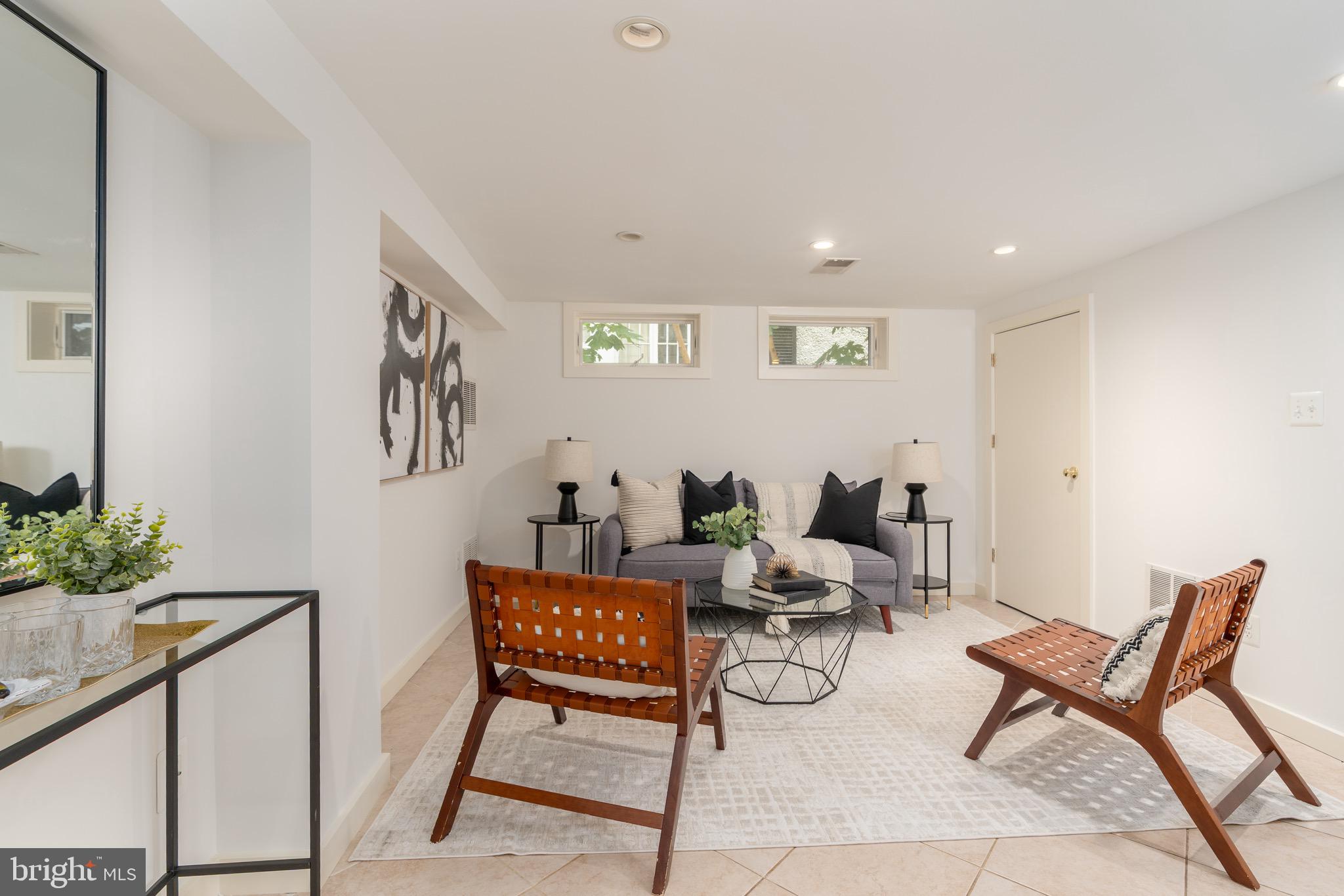 3819 1/2 WOODLEY RD NW