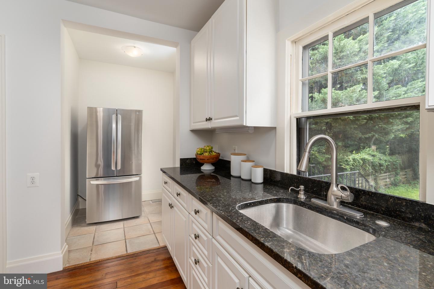 3819 1/2 WOODLEY RD NW