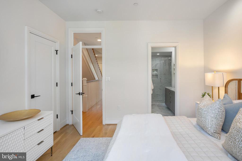420 13th St SE