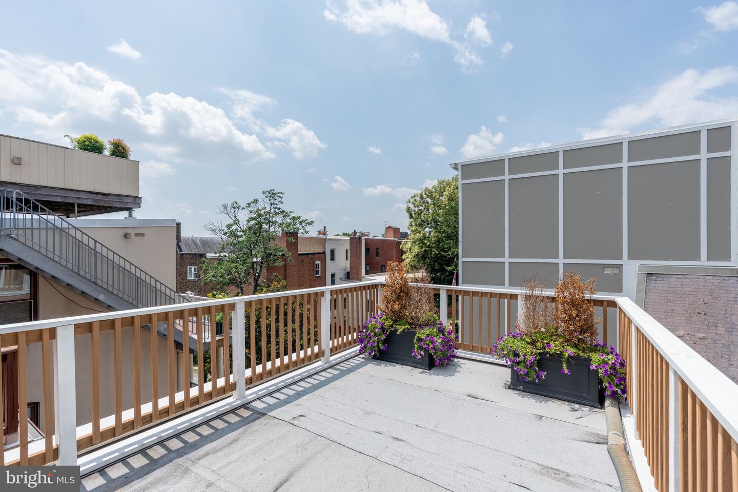 1716 22nd St NW