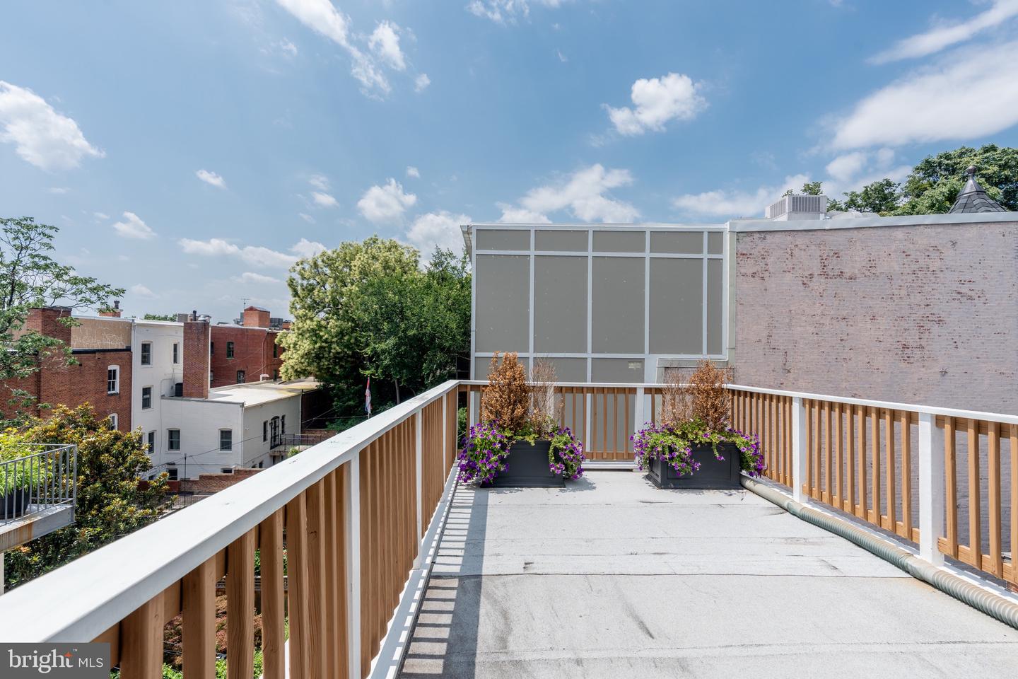 1716 22nd St NW