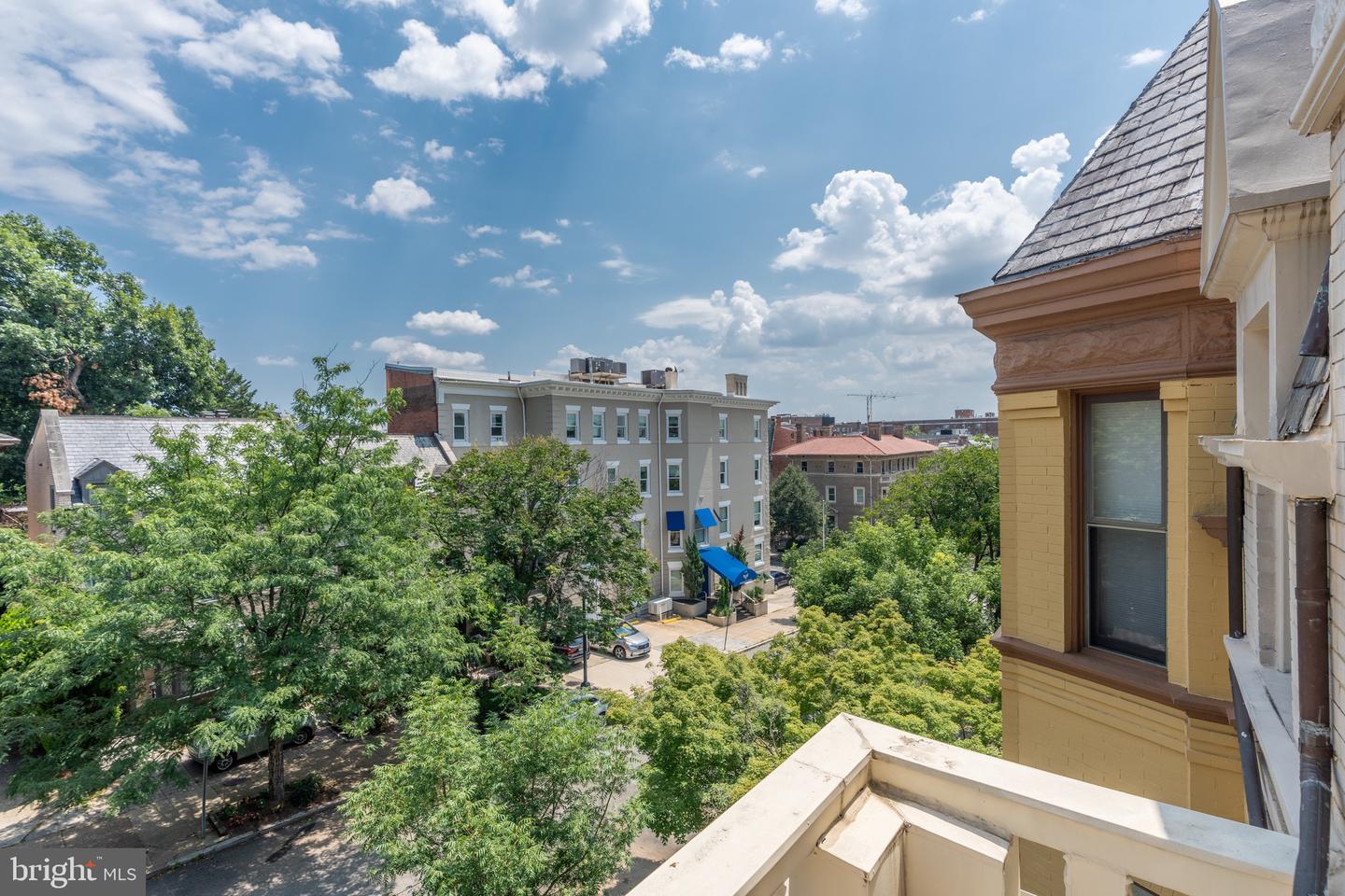 1716 22nd St NW