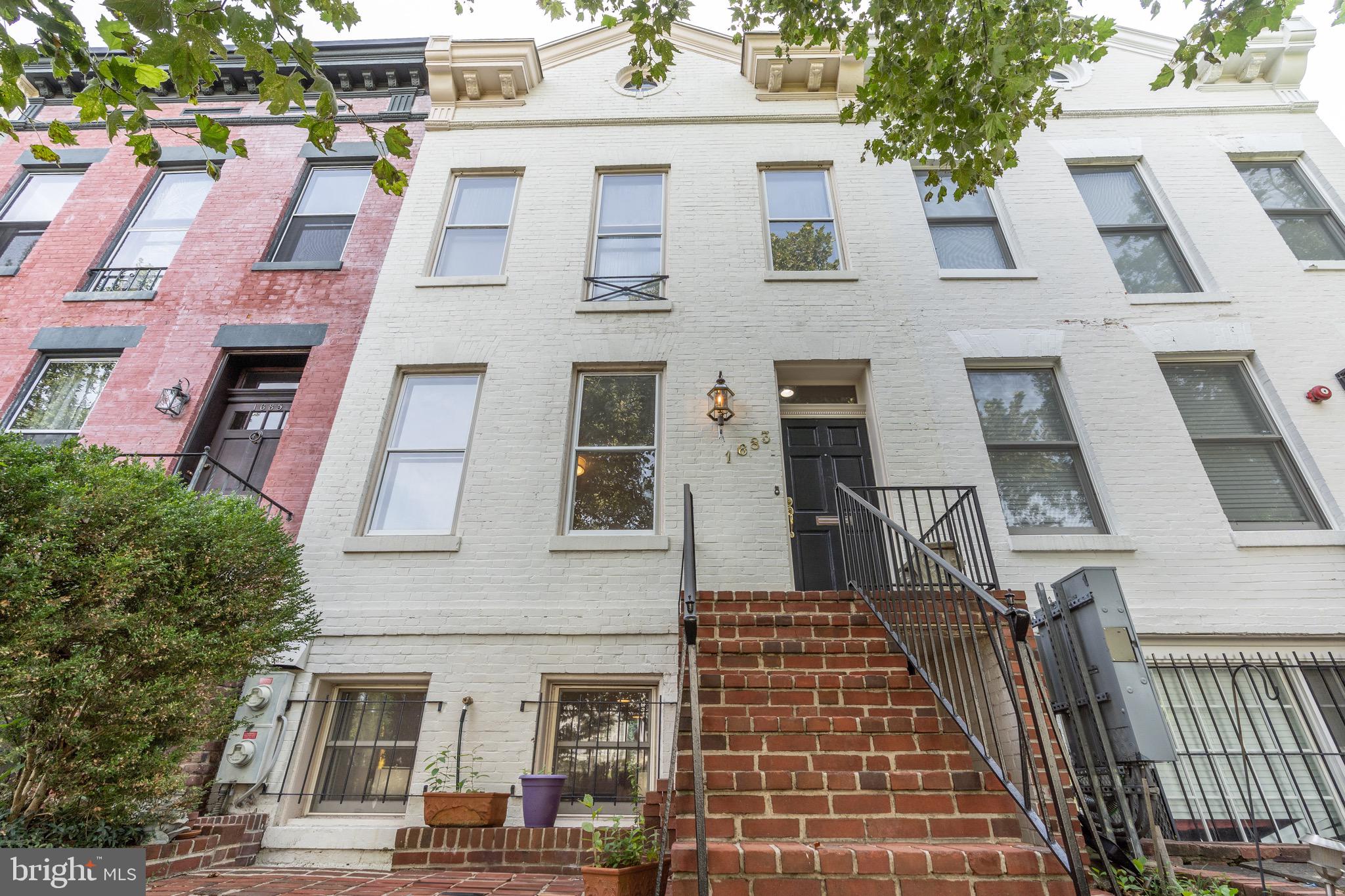 1683 35TH STREET NW