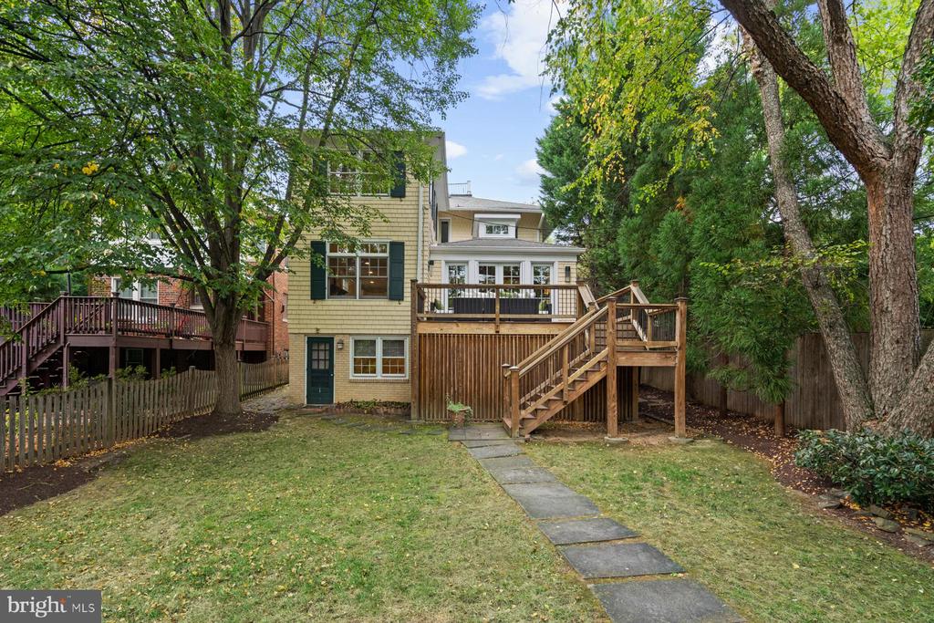 3910 LIVINGSTON STREET NW