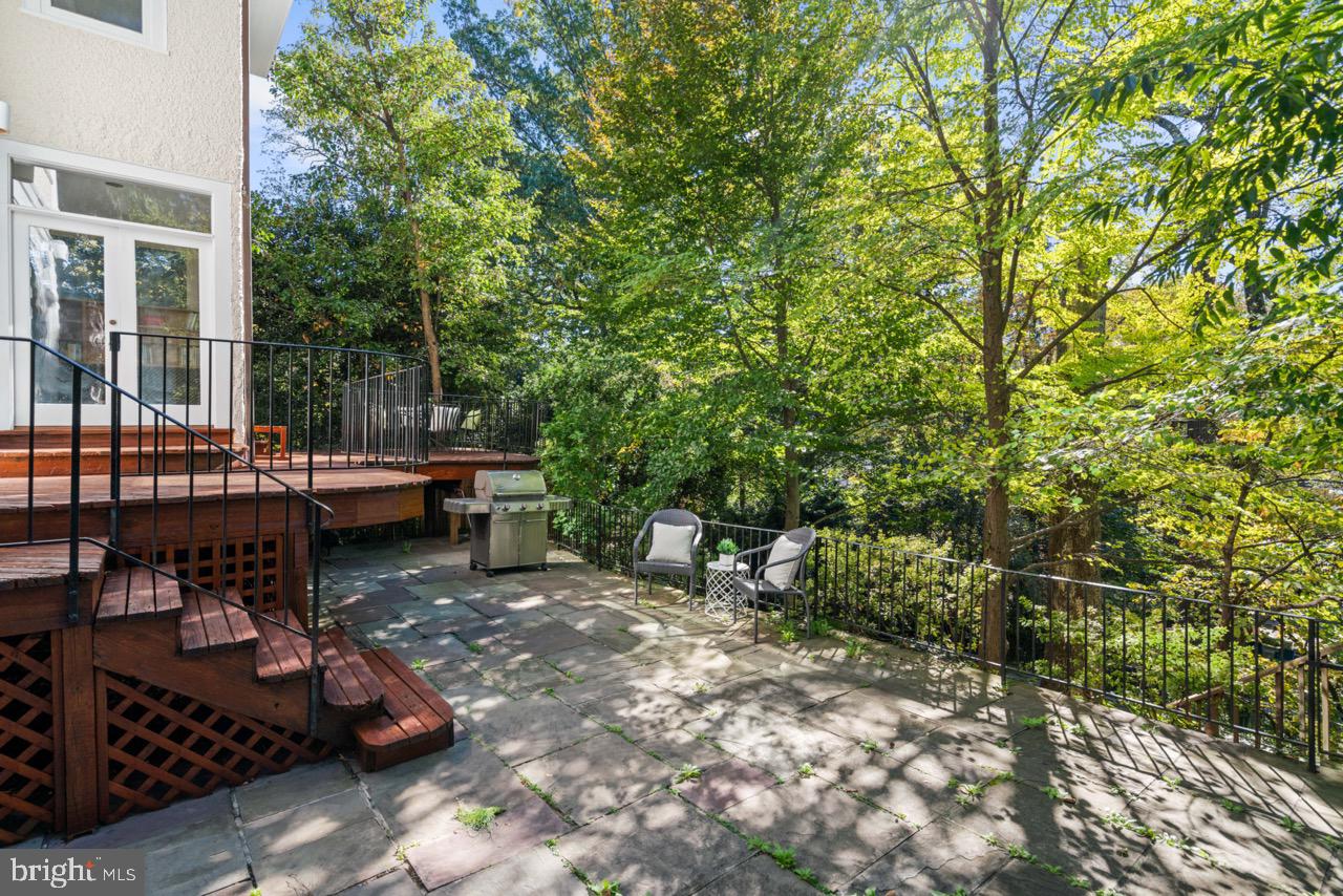 3214 NEWARK STREET NW