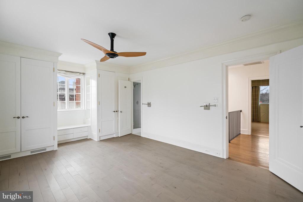 1806 24TH STREET NW