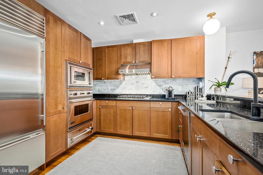 2425 L STREET NW 504