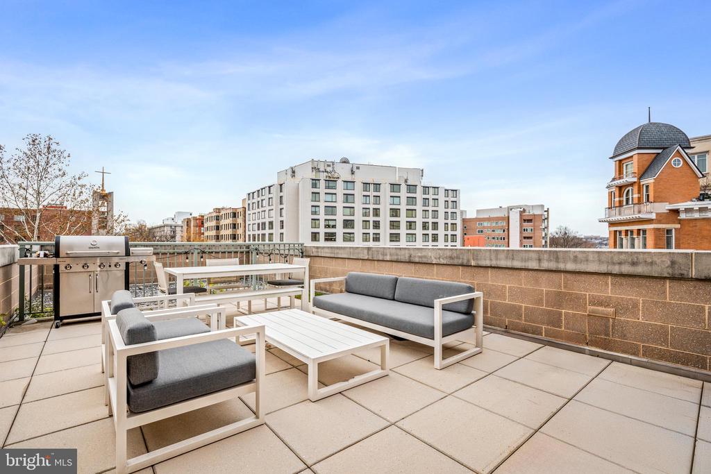 2425 L STREET NW 504