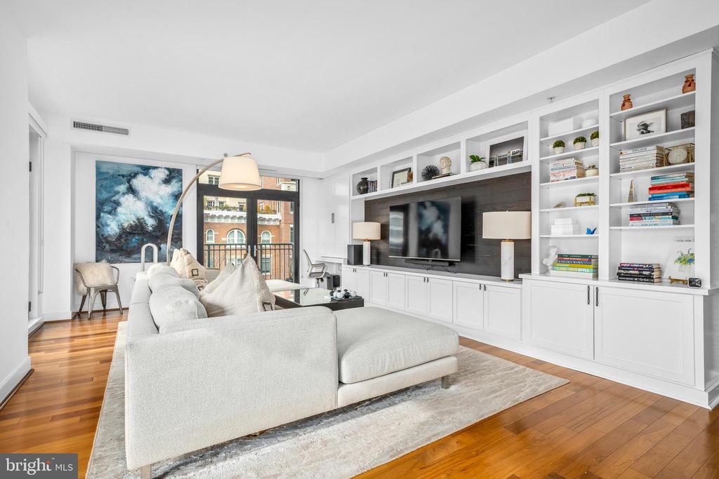 2425 L STREET NW 504