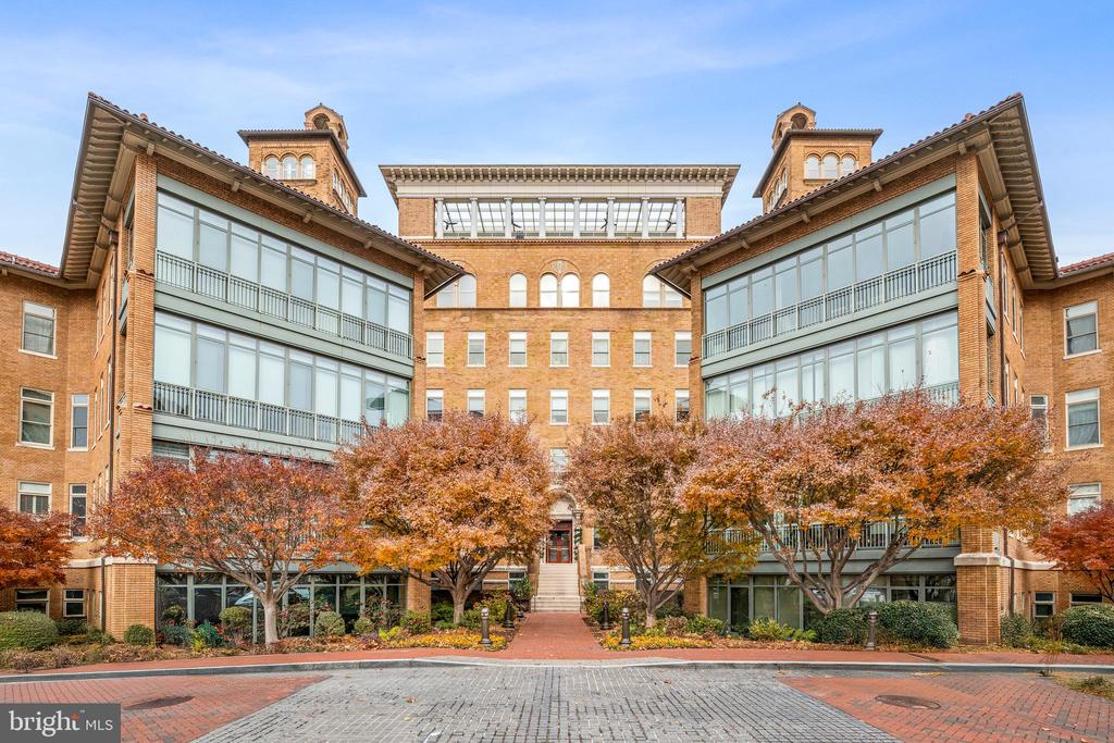 2425 L STREET NW 504