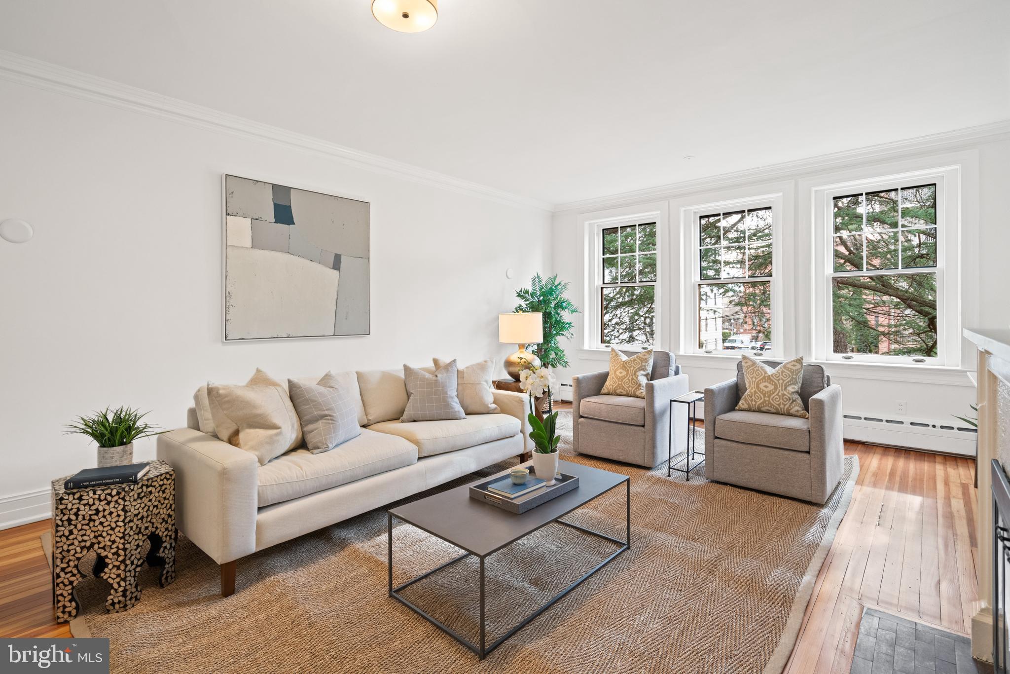 2214 WYOMING AVENUE NW