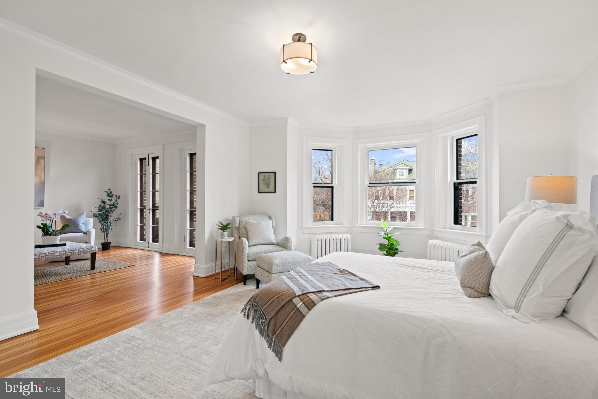 2214 WYOMING AVENUE NW