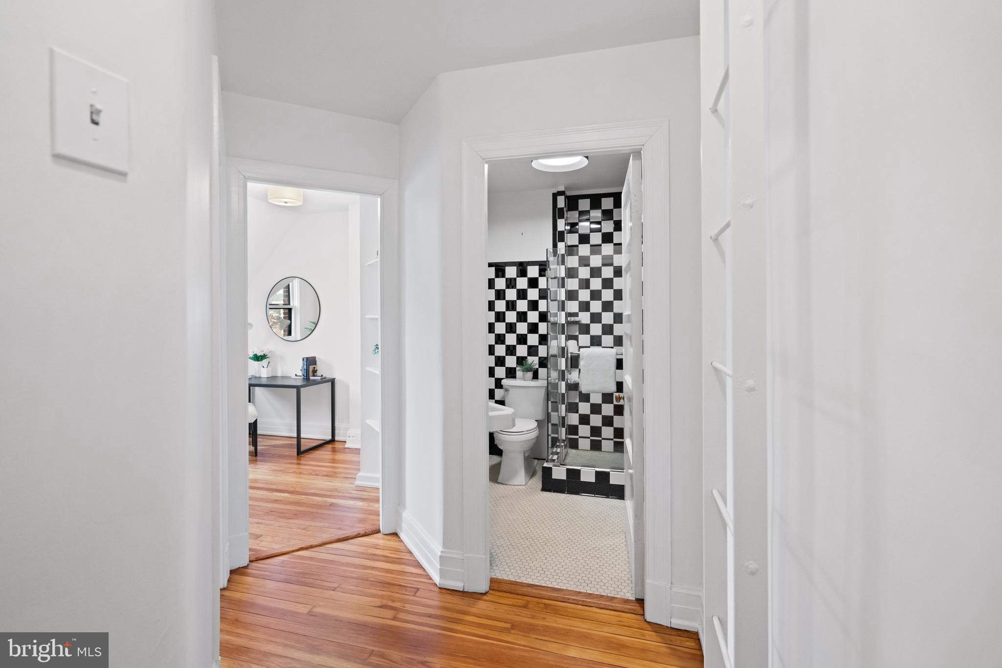 2214 WYOMING AVENUE NW