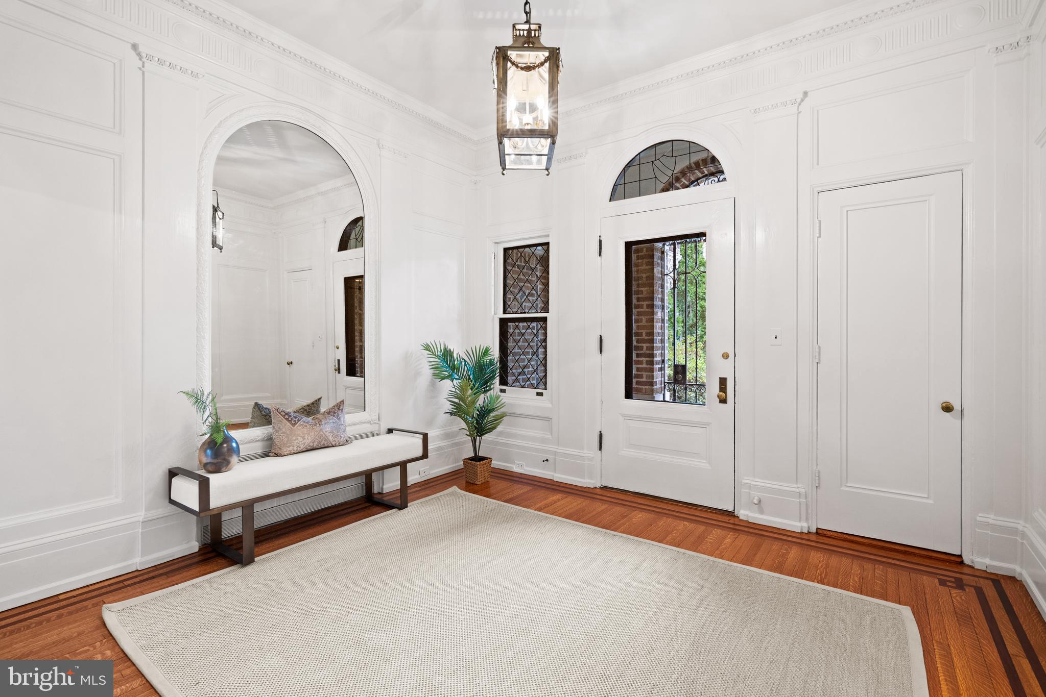 2214 WYOMING AVENUE NW