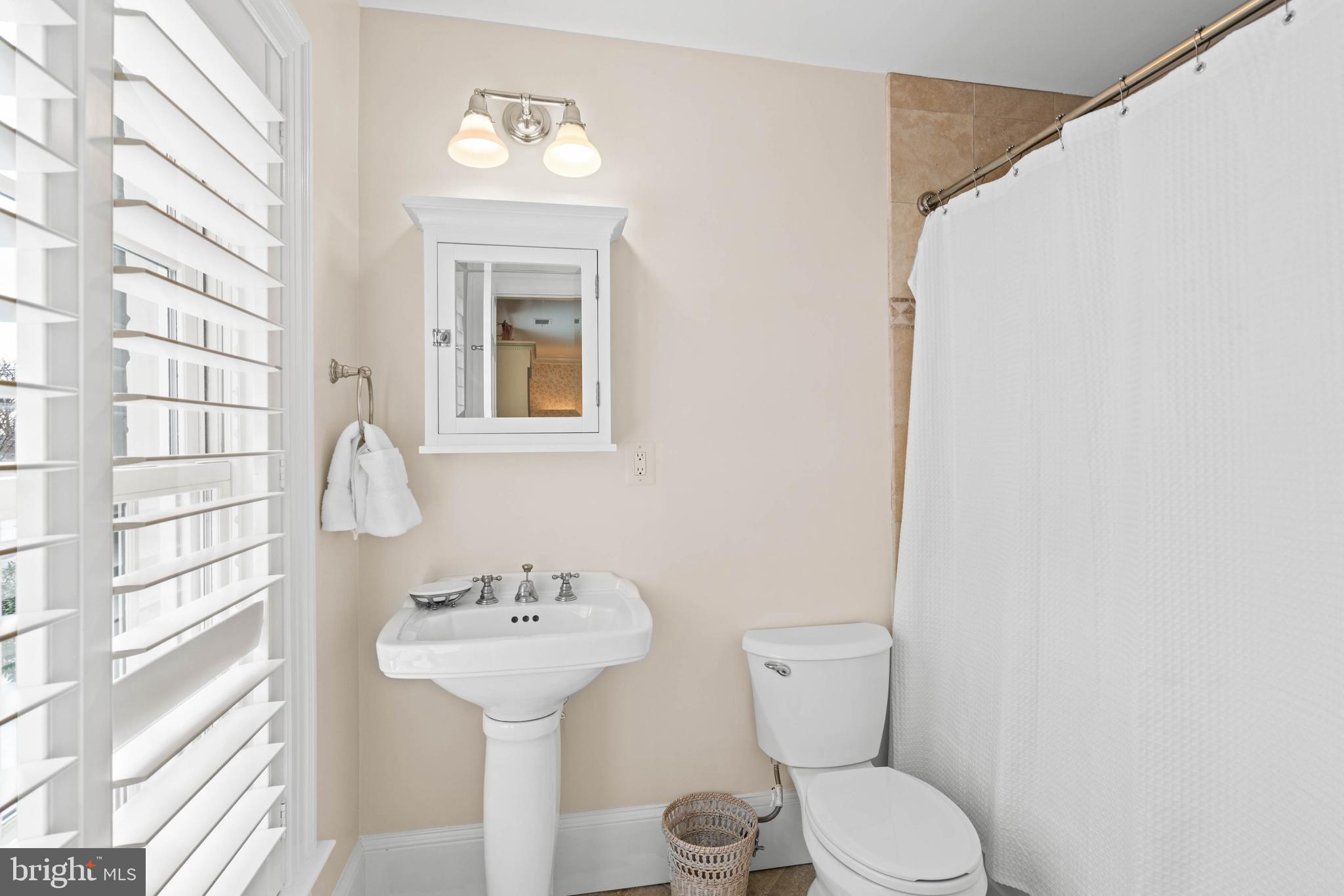 4641 DEXTER STREET NW