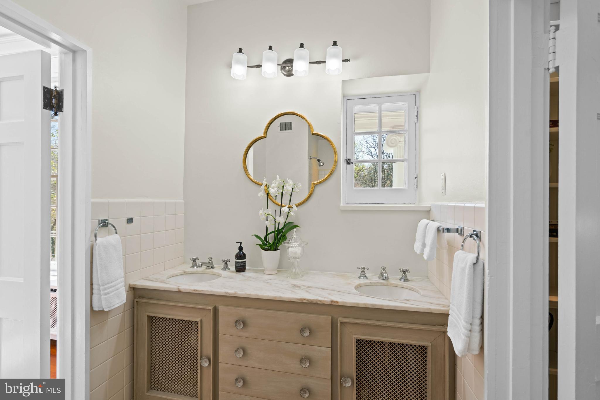 2325 PORTER STREET NW