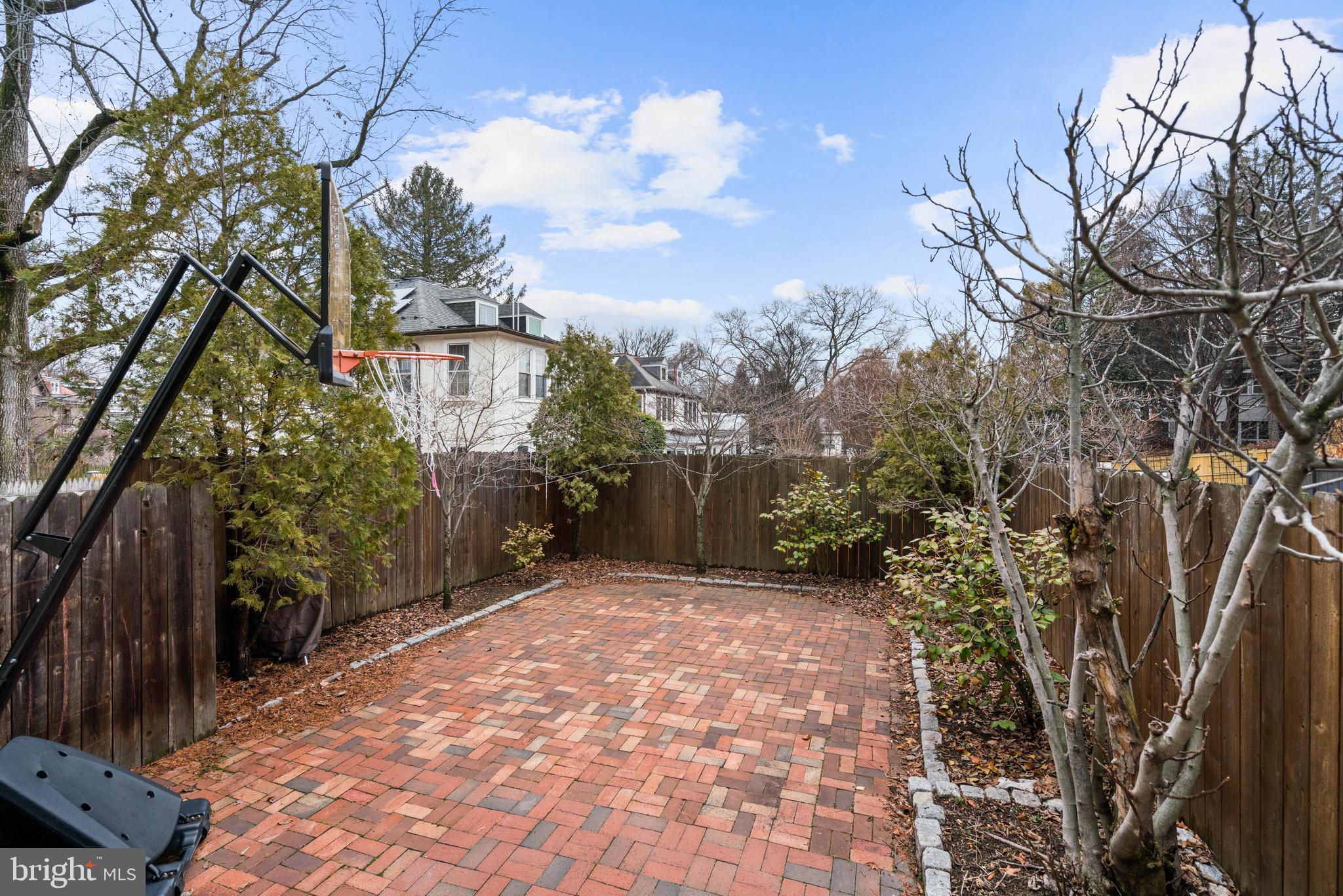 3308 CATHEDRAL AVENUE NW