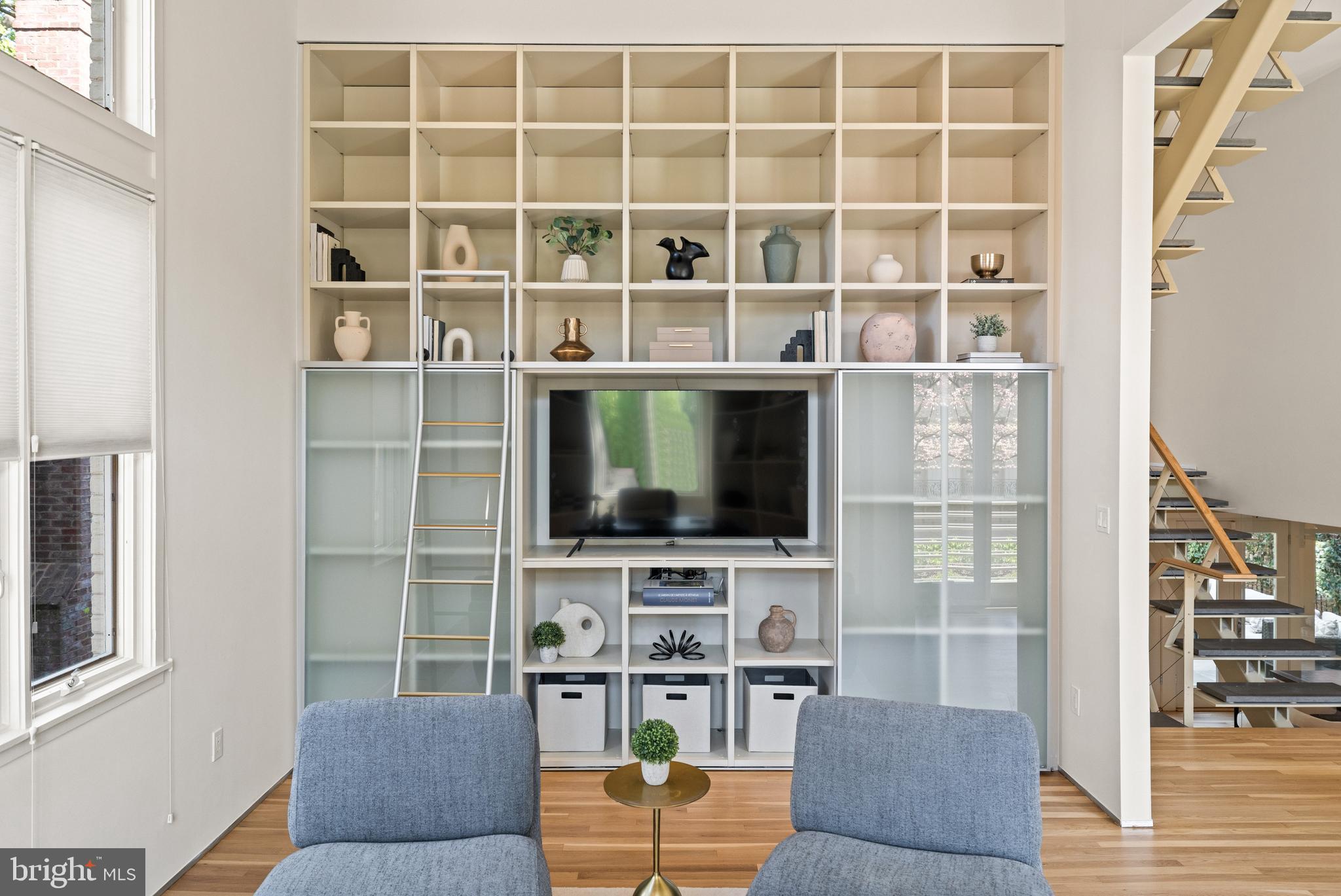 2319 BANCROFT PLACE NW