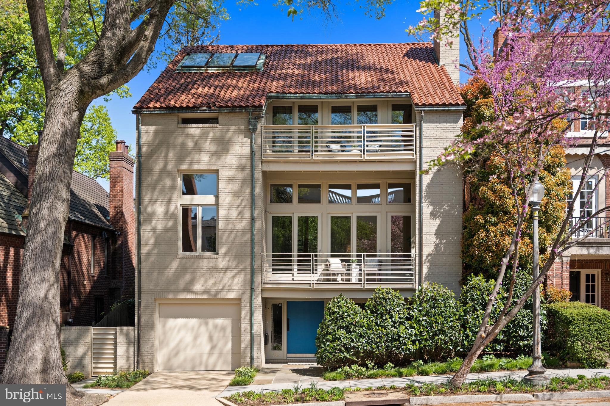 2319 BANCROFT PLACE NW