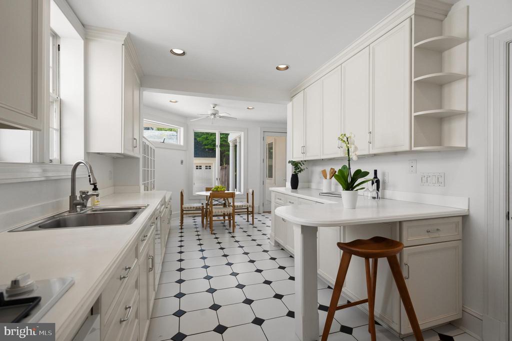 4505 KLINGLE STREET NW