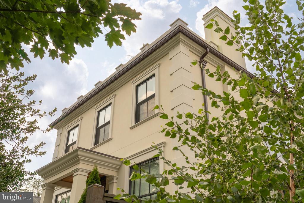 99 OBSERVATORY CIRCLE NW