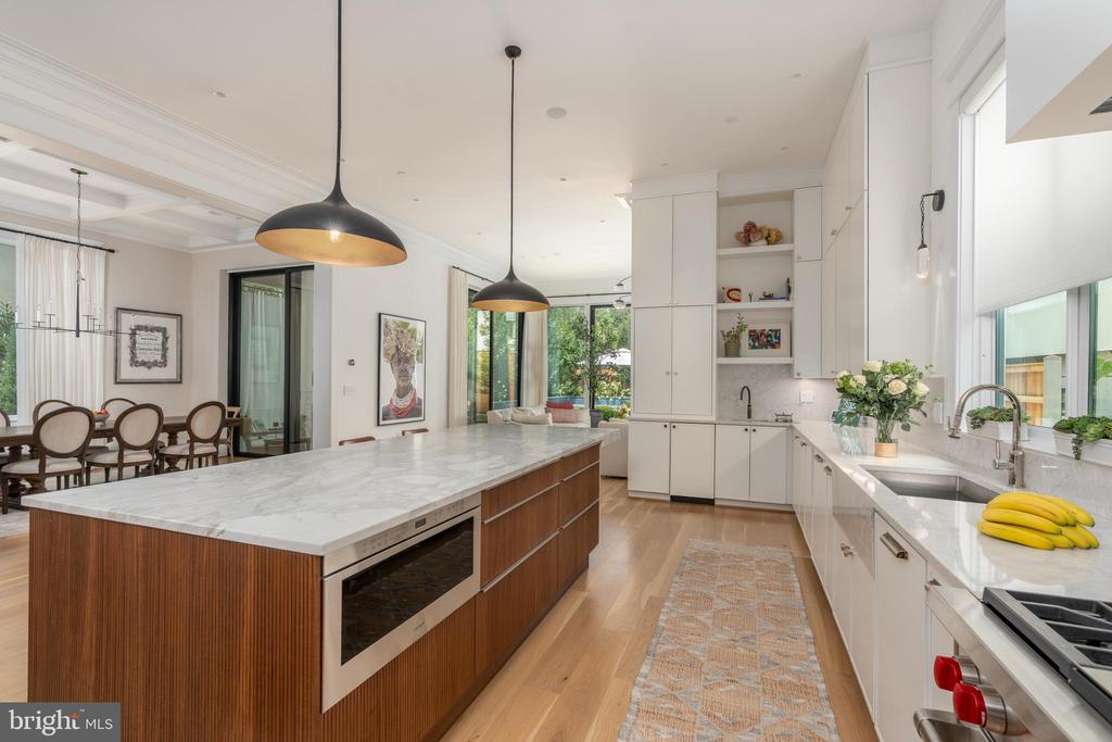 99 OBSERVATORY CIRCLE NW