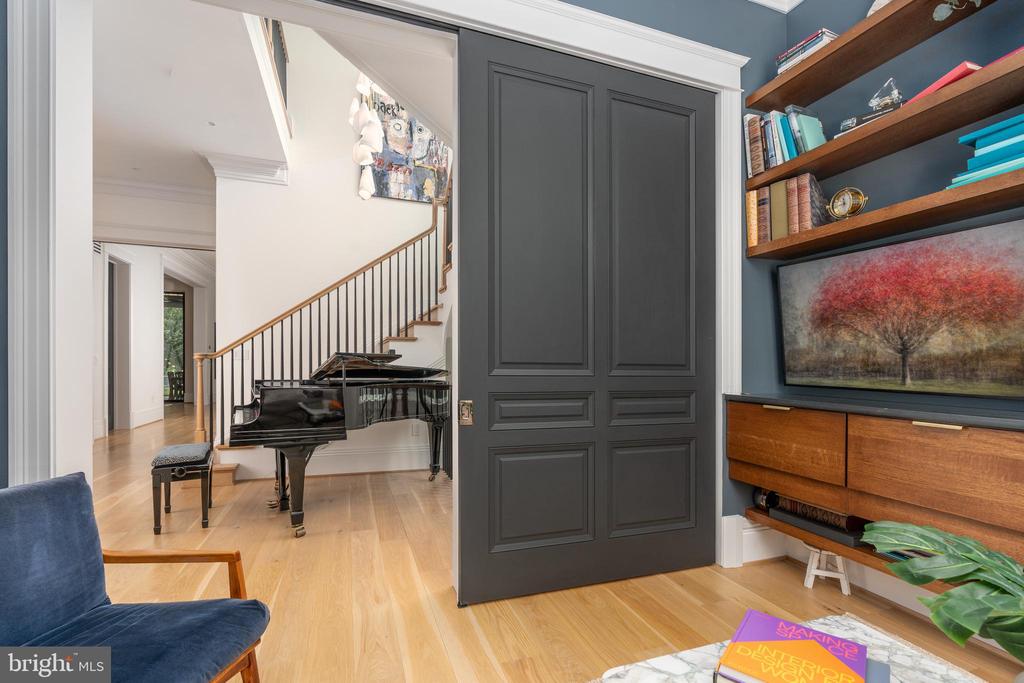 99 OBSERVATORY CIRCLE NW