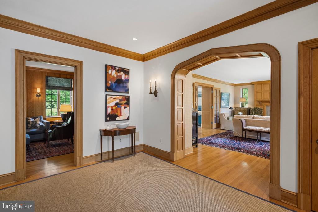 3101 ELLICOTT STREET NW