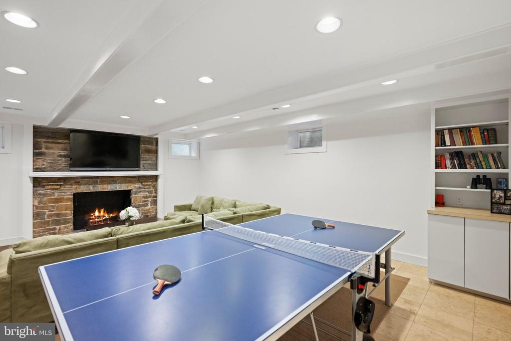 3101 ELLICOTT STREET NW