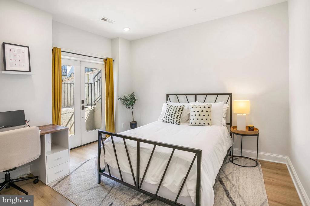 3569 WARDER STREET NW Unit: 5
