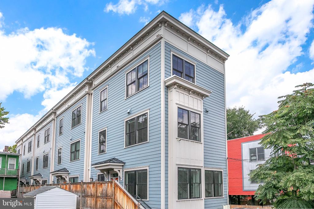3569 WARDER STREET NW Unit: 5