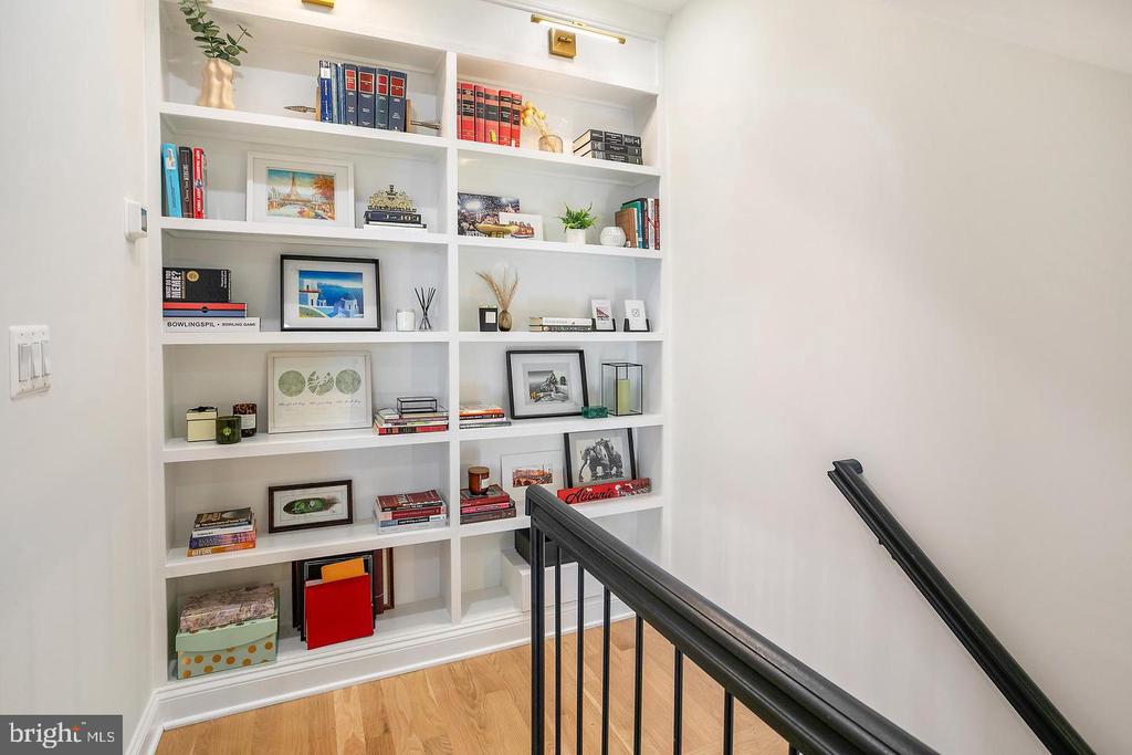 3569 WARDER STREET NW Unit: 5