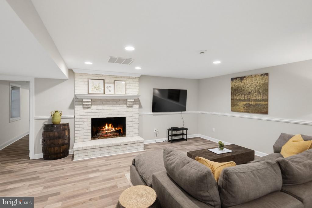 234 MEADOWGATE DRIVE