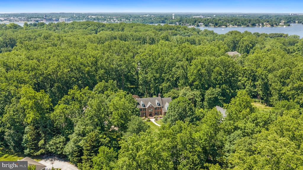 234 MEADOWGATE DRIVE