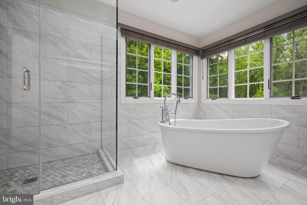 234 MEADOWGATE DRIVE
