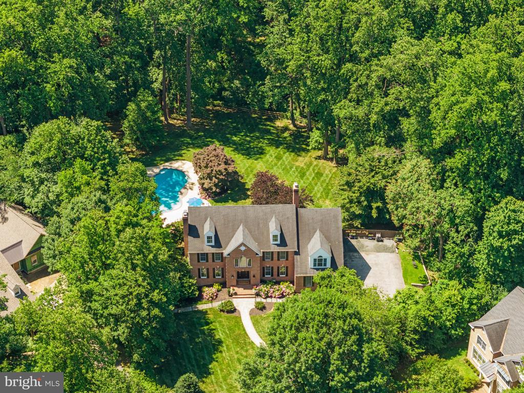 234 MEADOWGATE DRIVE