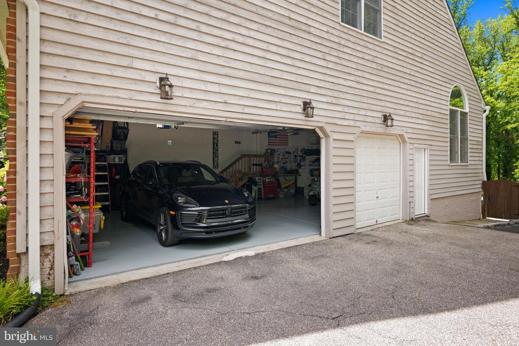 234 MEADOWGATE DRIVE