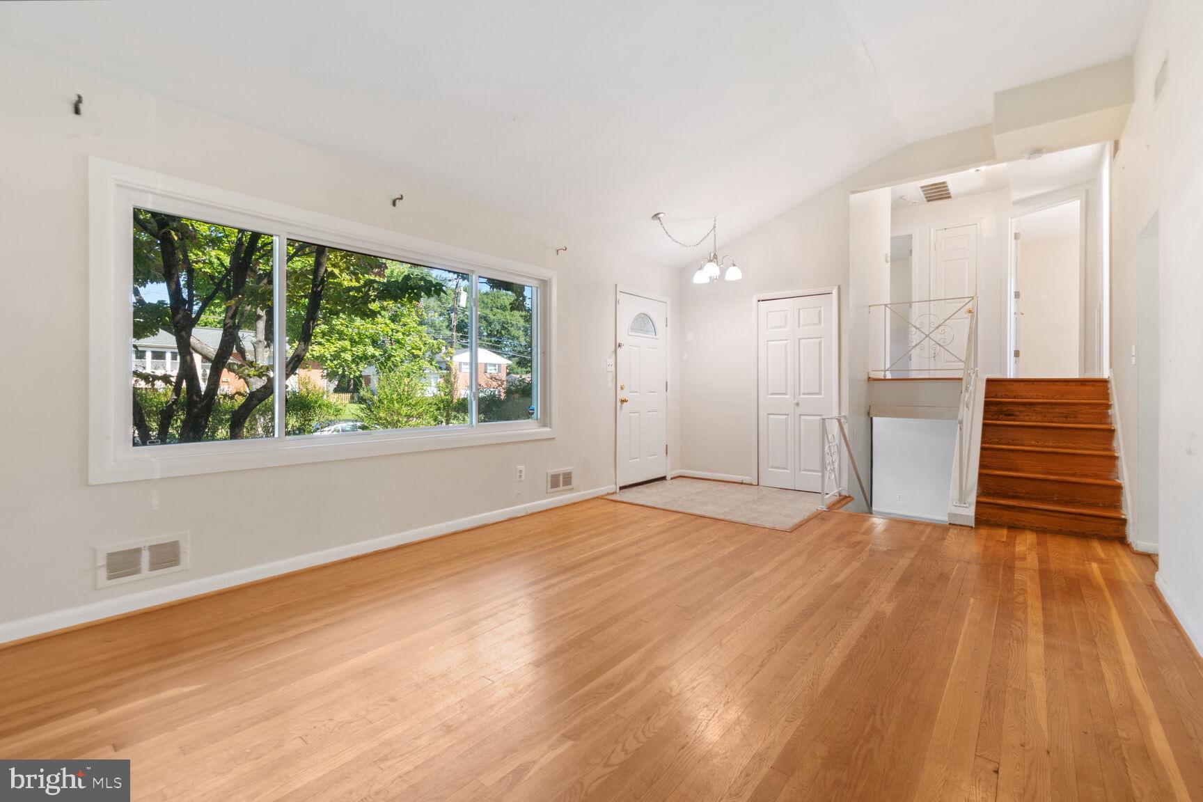 1306 CADDINGTON AVENUE