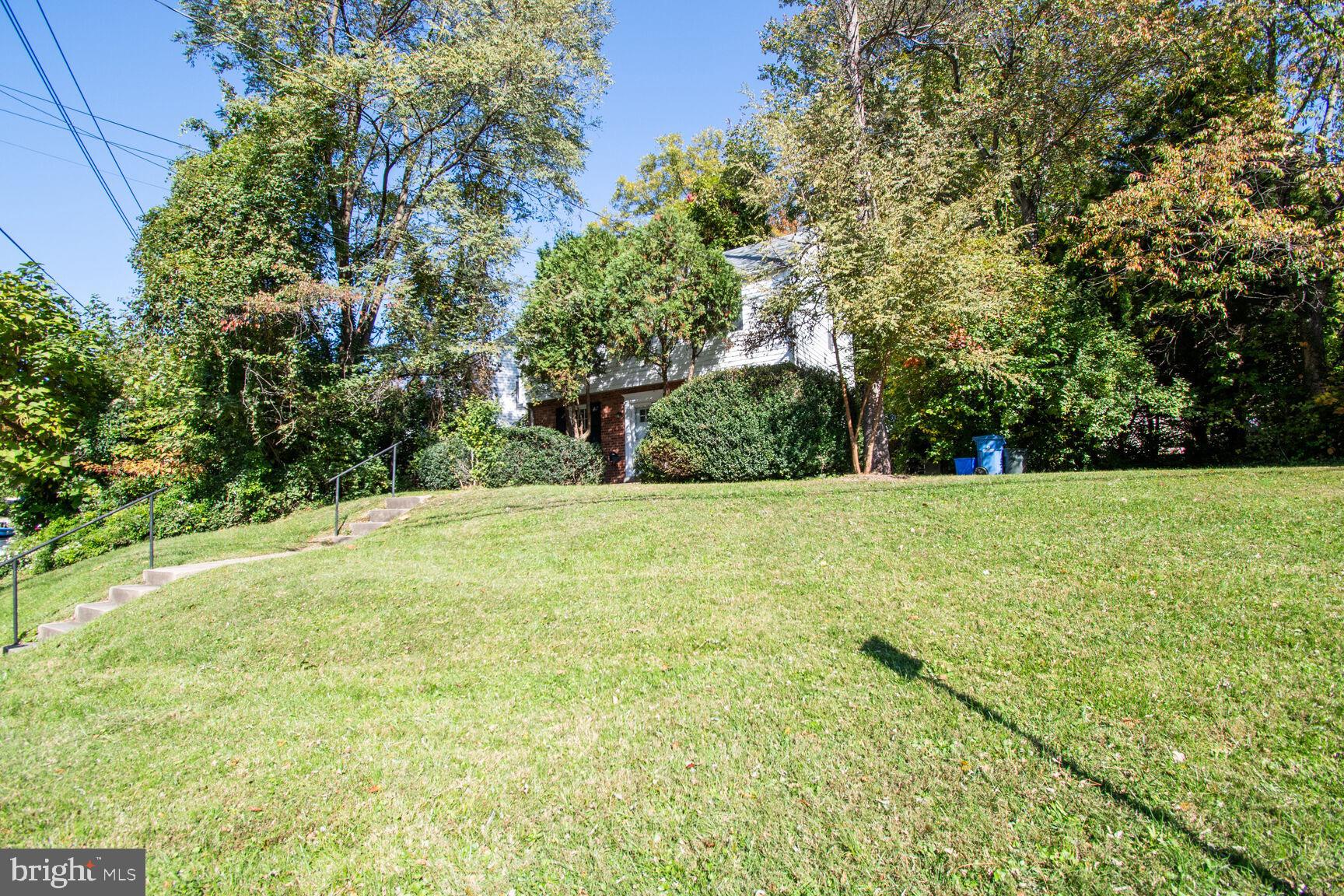 10007 Gardiner AVENUE