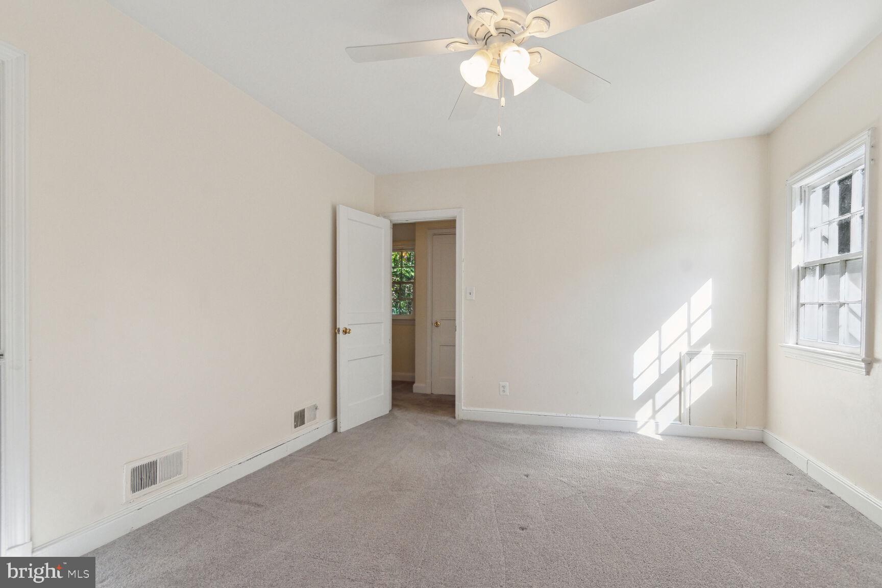 10007 Gardiner AVENUE