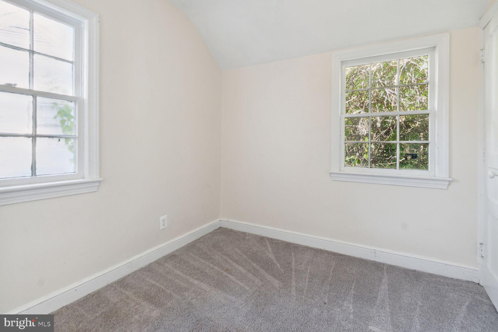 10007 Gardiner AVENUE