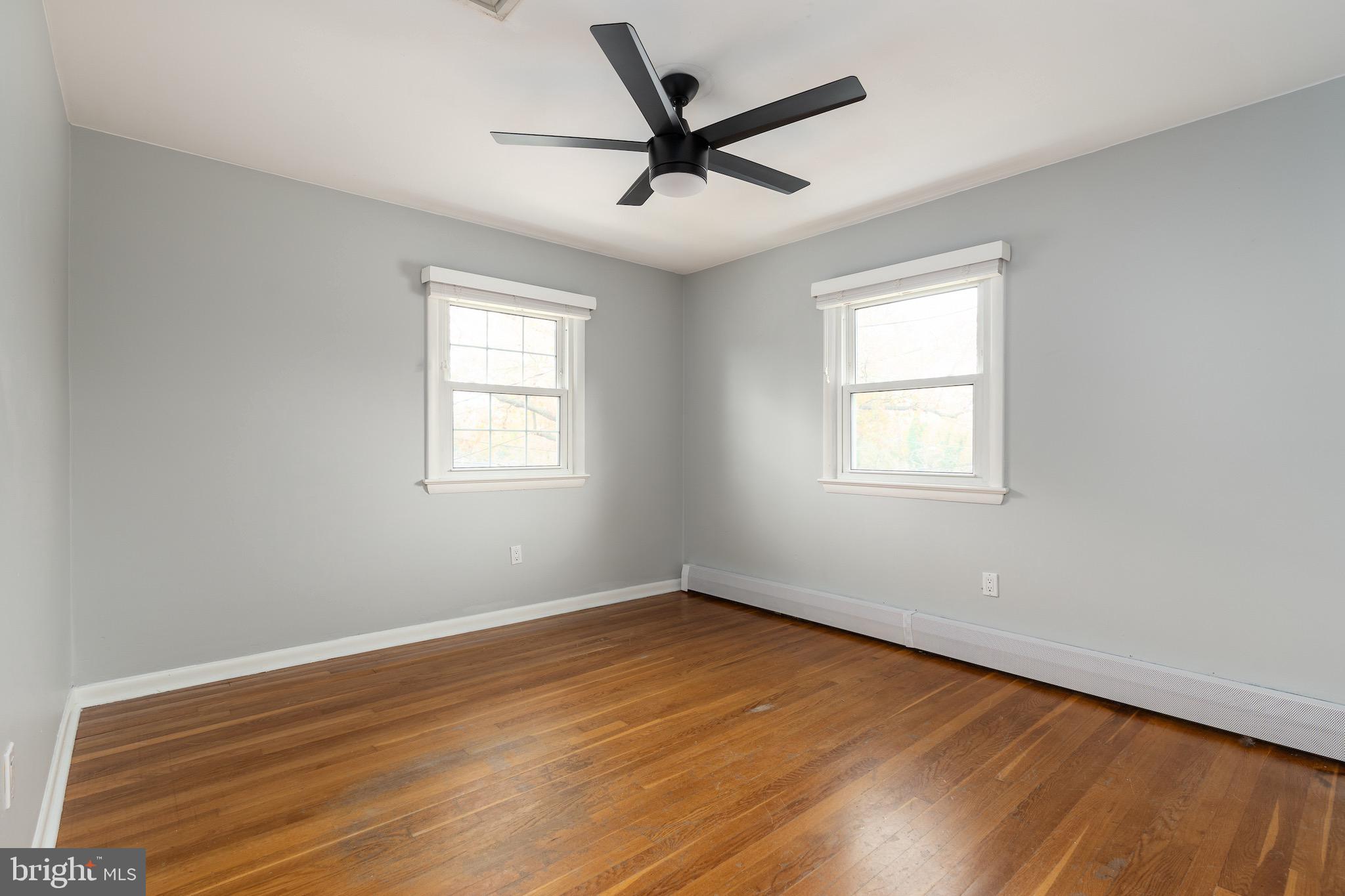 9712 Nassau LANE