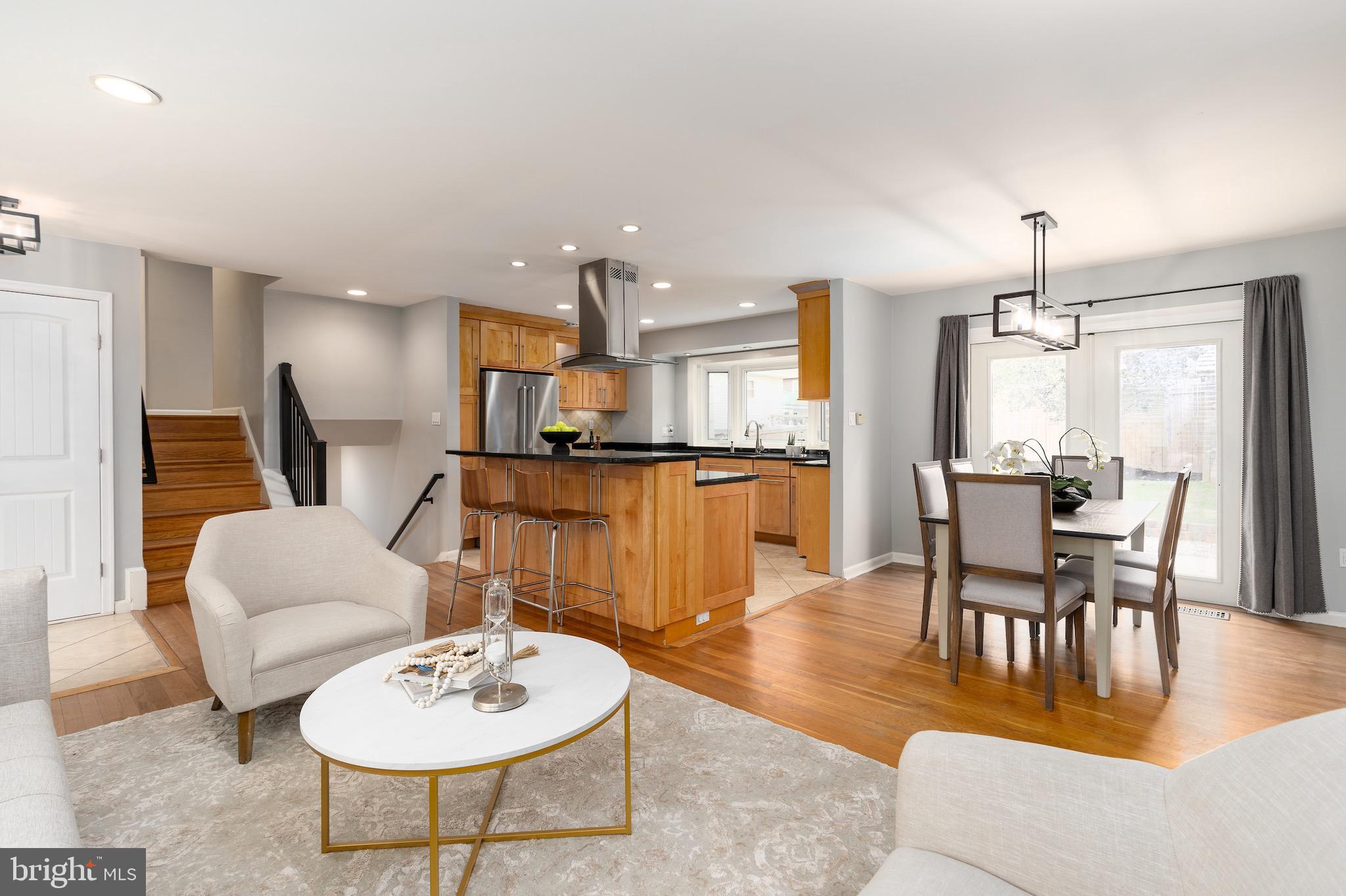 9712 Nassau LANE