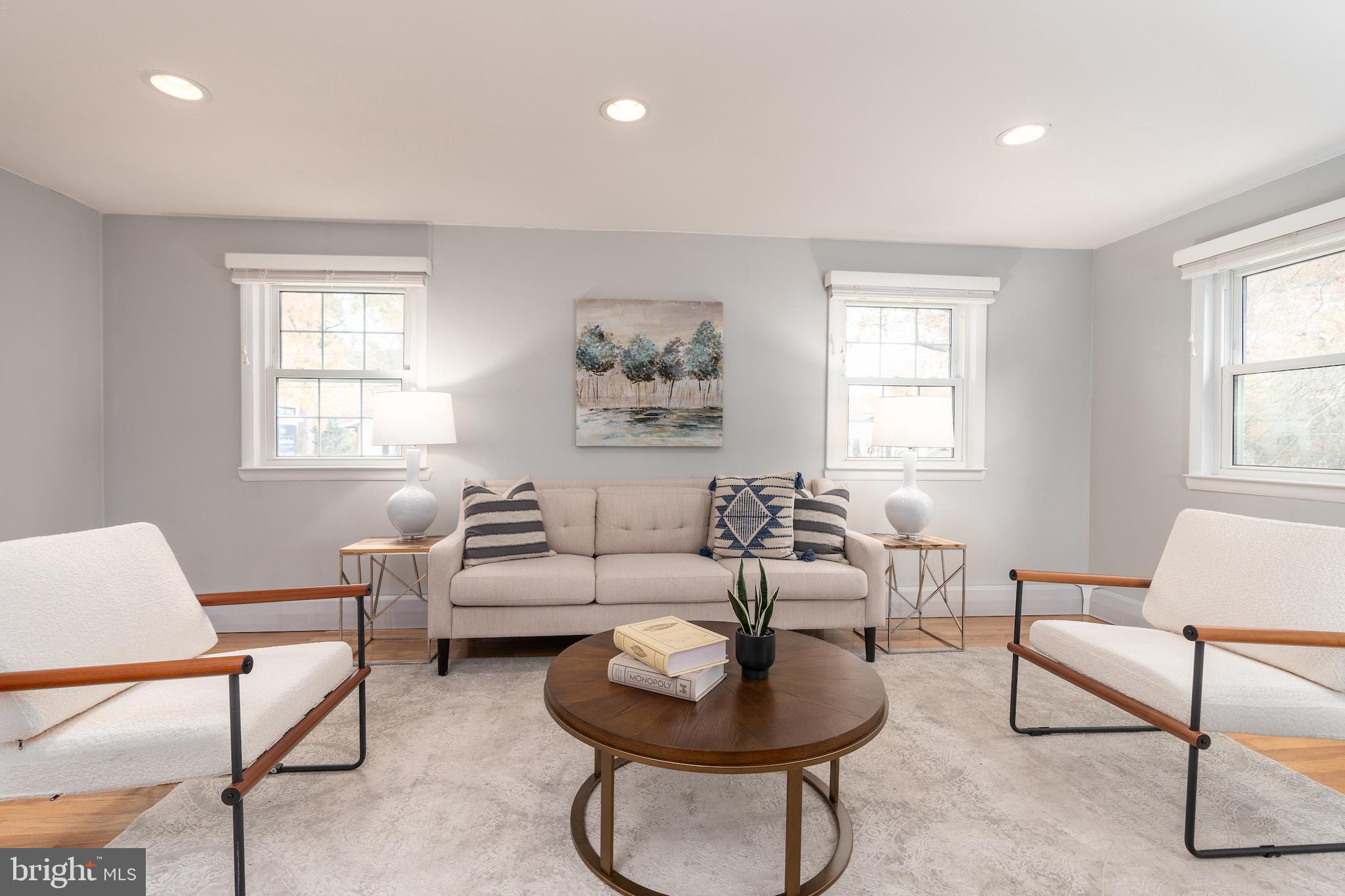 9712 Nassau LANE